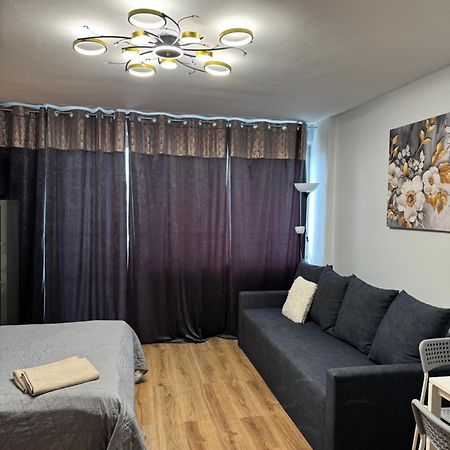 Coser Apartamenty Metro Onz وارسو المظهر الخارجي الصورة