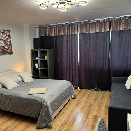 Coser Apartamenty Metro Onz وارسو المظهر الخارجي الصورة