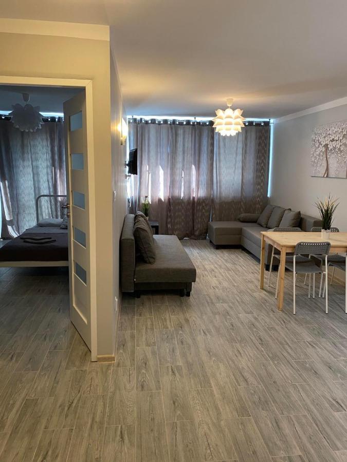 Coser Apartamenty Metro Onz وارسو المظهر الخارجي الصورة