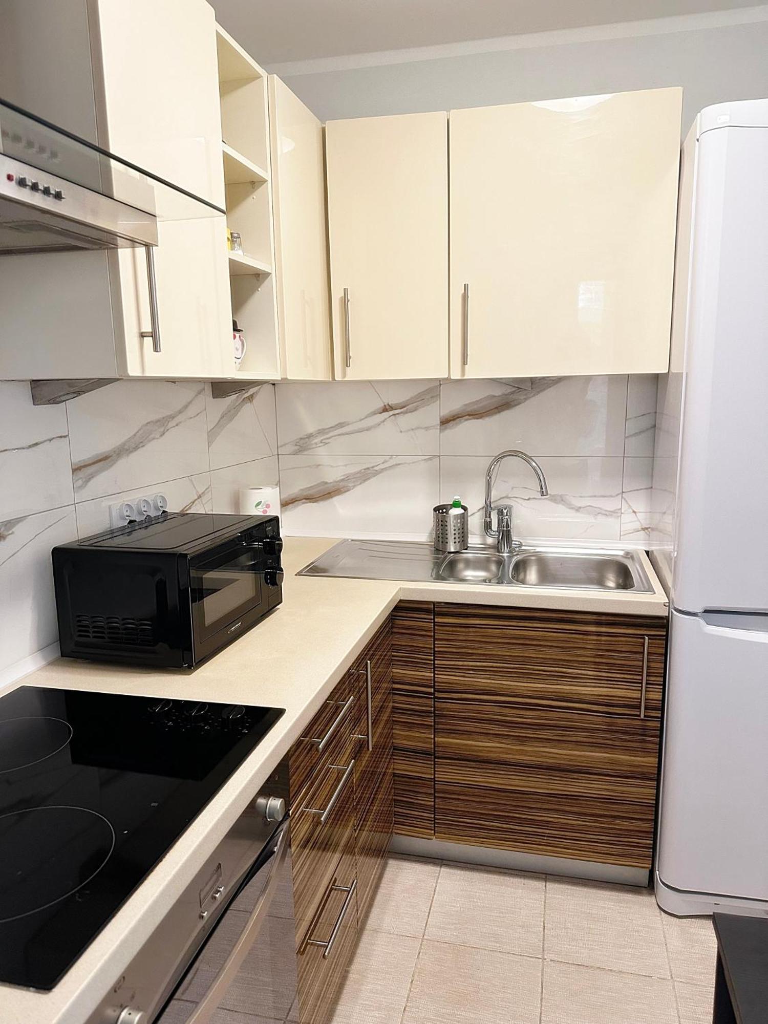 Coser Apartamenty Metro Onz وارسو المظهر الخارجي الصورة