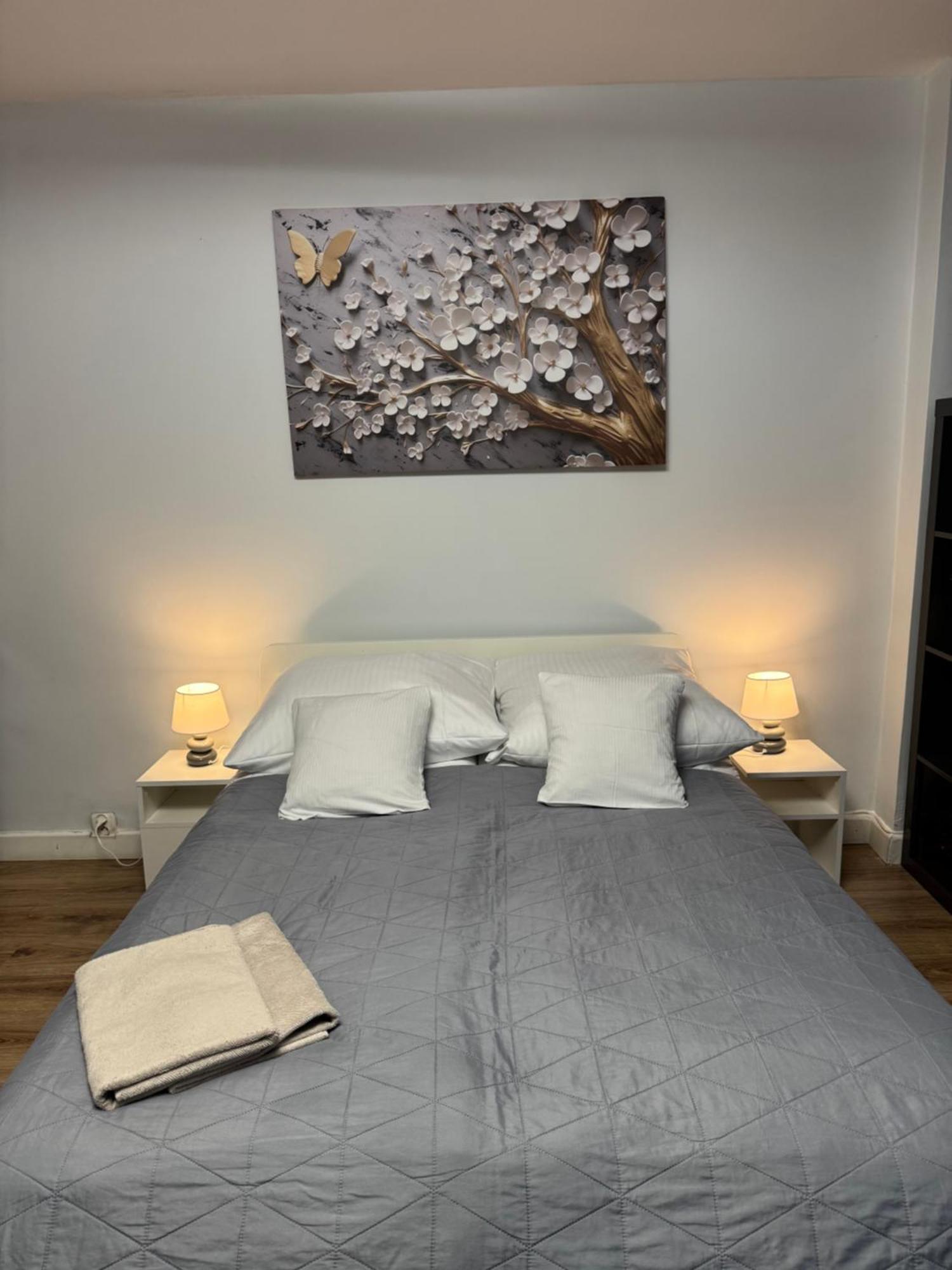 Coser Apartamenty Metro Onz وارسو المظهر الخارجي الصورة
