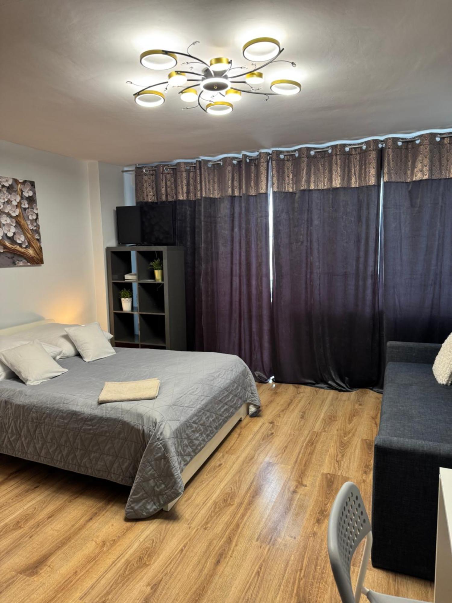 Coser Apartamenty Metro Onz وارسو المظهر الخارجي الصورة